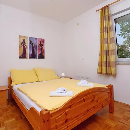 With Parking Space Kostrena, Rijeka - 23422 *