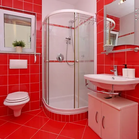 With Parking Space Kostrena, Rijeka - 23422 Appartement