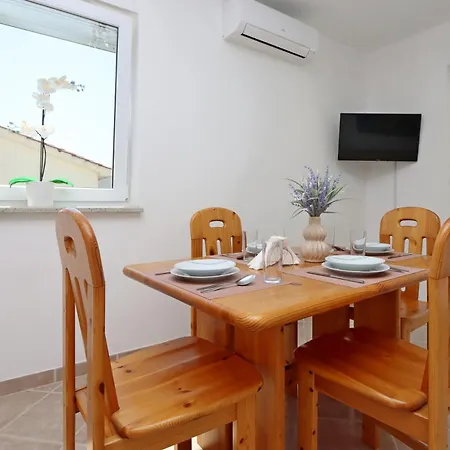 Apartmán With Parking Space Kostrena, Rijeka - 23422 *