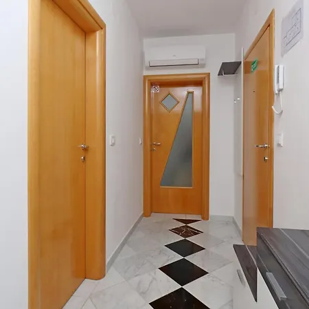 With Parking Space Kostrena, Rijeka - 23422 Apartmán *