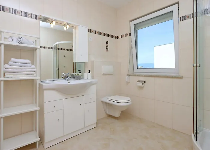 With Parking Space Kostrena, Rijeka - 23422 Apartman *