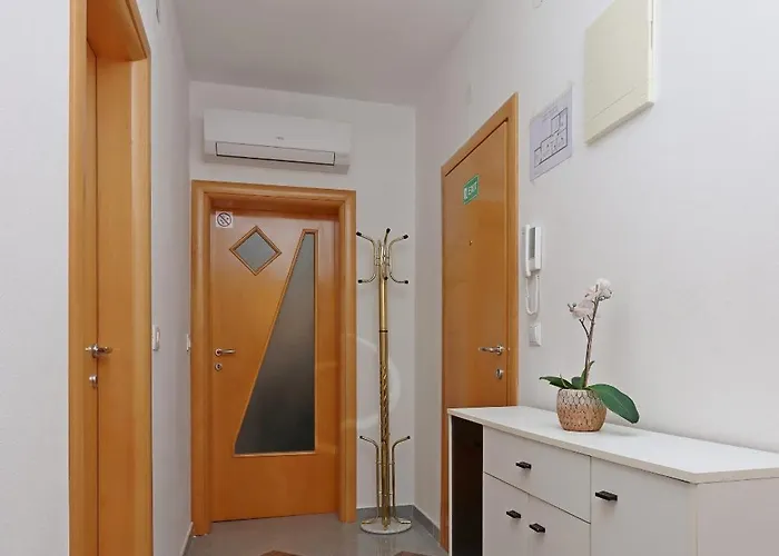 With Parking Space Kostrena, Rijeka - 23422