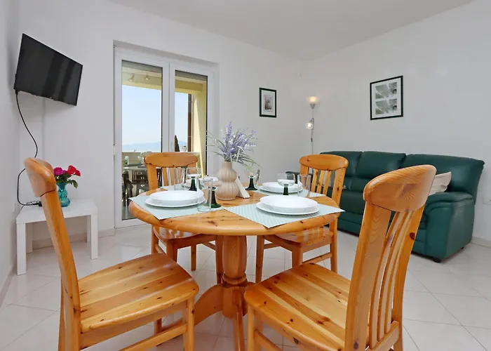 Apartman With Parking Space Kostrena, Rijeka - 23422 Kostrena